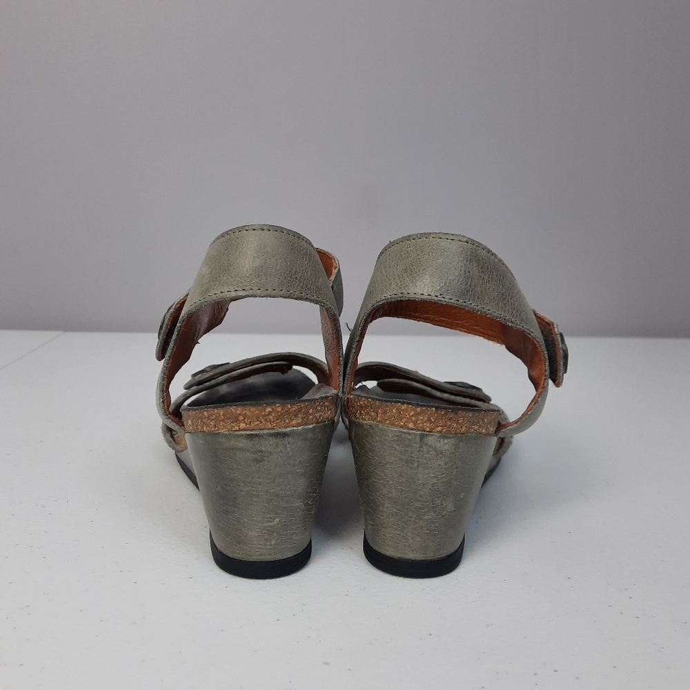 Taos Gray Leather Wedge Sandals size 41 - Picture 2 of 9